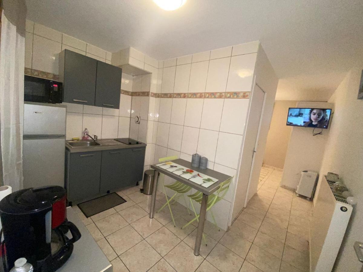 Studio Sainte Savine Apartment Bagian luar foto
