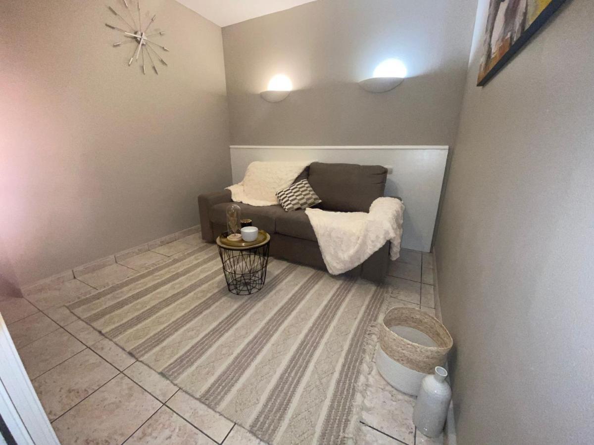Studio Sainte Savine Apartment Bagian luar foto